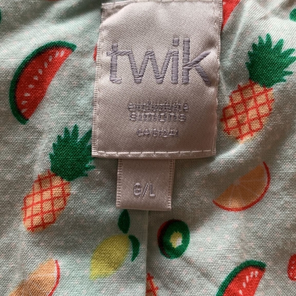 Orange 🍊 blazer. Size large. Cute fruits inside - Picture 6 of 6